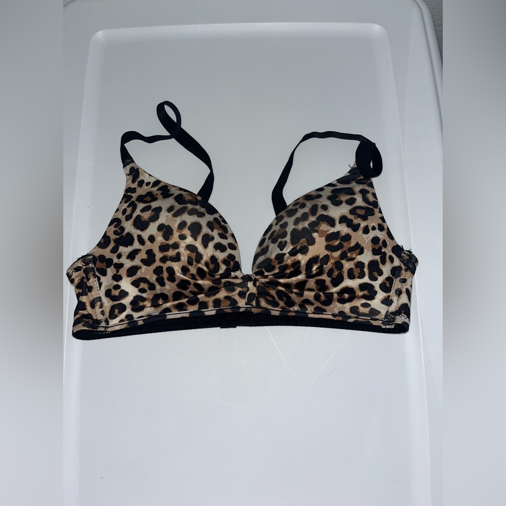 Unbranded size small cheetah print semi padded adjustable strap bra